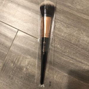 Shaina B Miami blush brush new